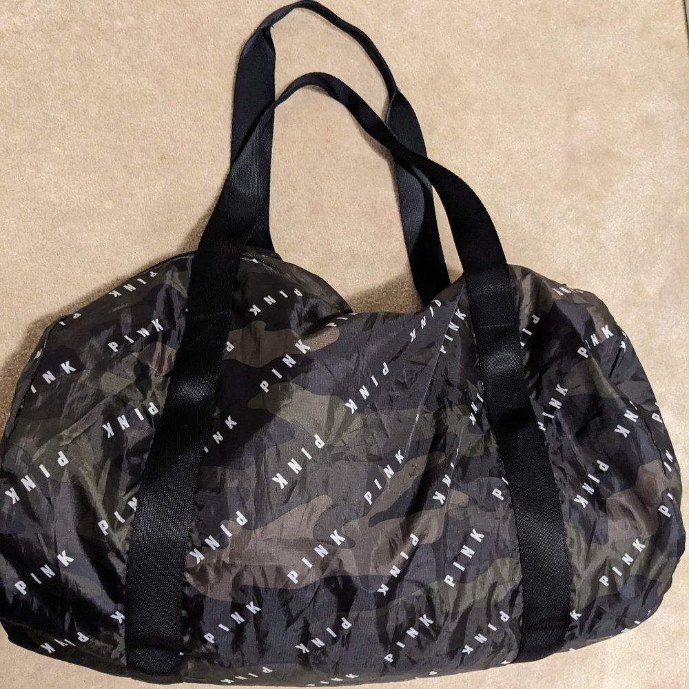 PINK Victoria's Secret Vintage Army Print Duffle Bag size 21.5" x 11" x 11"